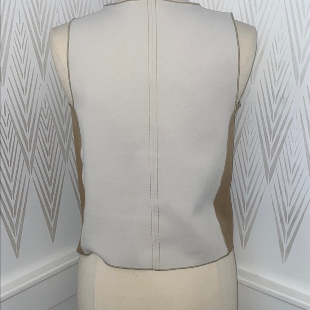Contrast vest - Picture 4 of 4